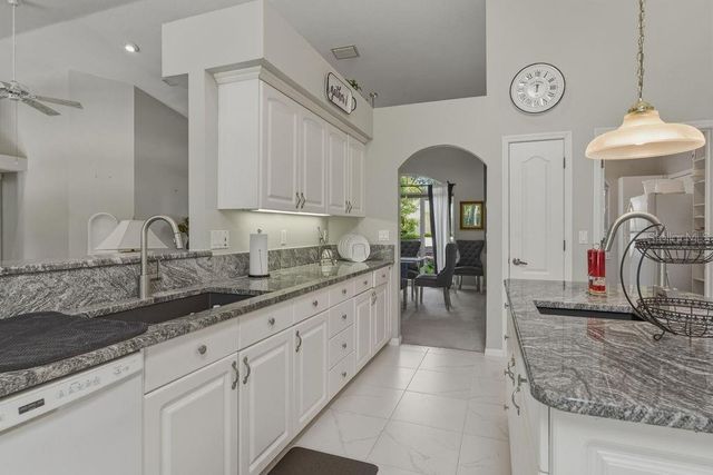 8710 SW 190TH CIRCLE, Dunnellon, FL 34432