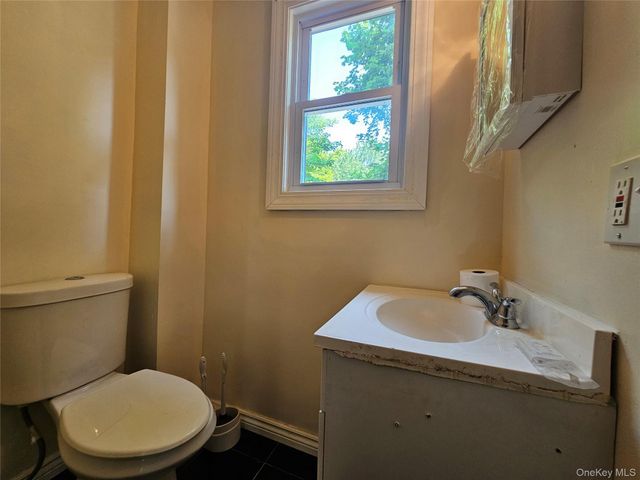 62 Clinton Avenue, Monticello, NY 12701
