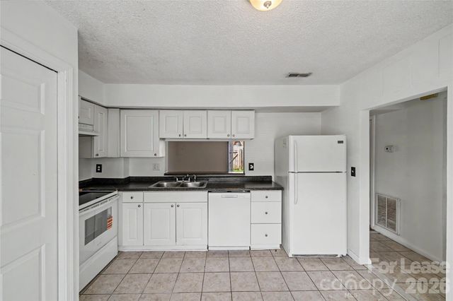 9626 Vinca Circle D, Charlotte, NC 28213