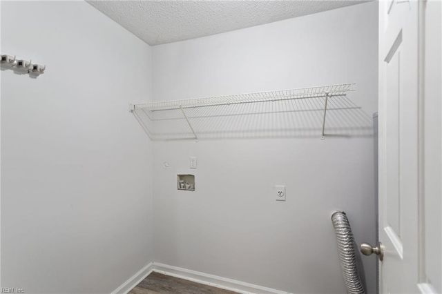 209 Quarter Trl Apt B, Newport News, VA 23608