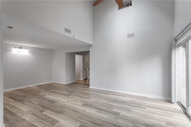 209 Quarter Trl Apt B, Newport News, VA 23608