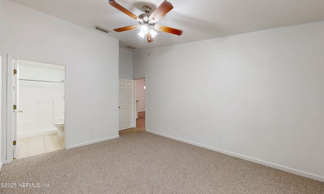 7060 DEER LODGE Circle 108, Jacksonville, FL 32256