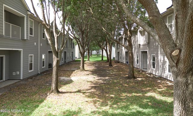 7060 DEER LODGE Circle 108, Jacksonville, FL 32256