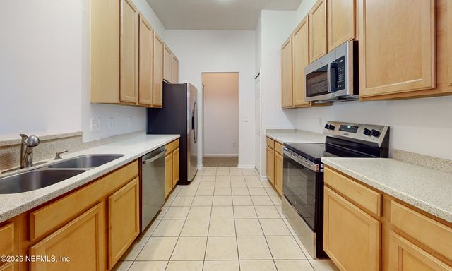 7060 DEER LODGE Circle 108, Jacksonville, FL 32256