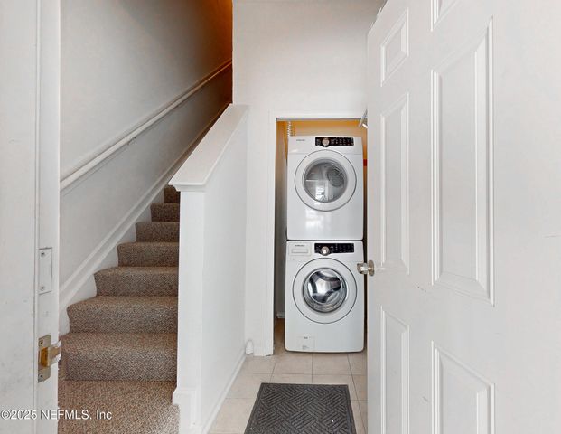 7060 DEER LODGE Circle 108, Jacksonville, FL 32256