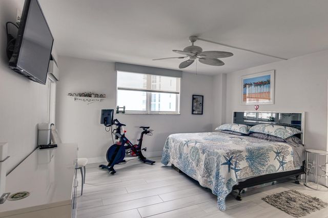 812 Briny Avenue 10C, Pompano Beach, FL 33062