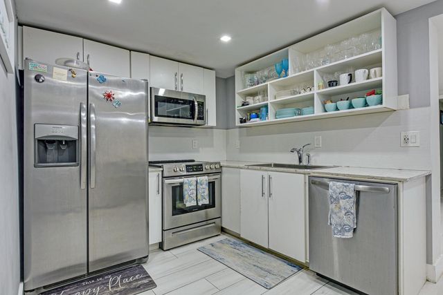 812 Briny Avenue 10C, Pompano Beach, FL 33062