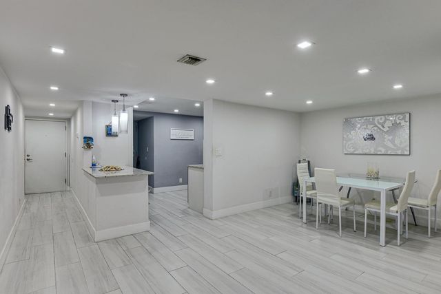 812 Briny Avenue 10C, Pompano Beach, FL 33062
