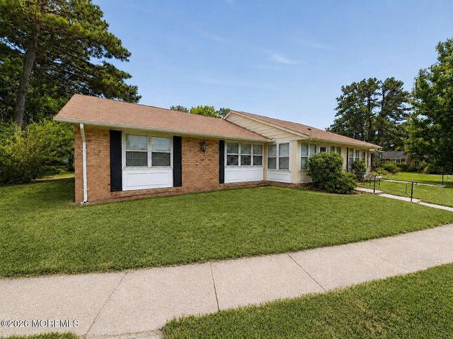 34A Cambridge Circle, Manchester, NJ 08759
