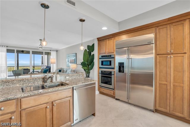 265 Indies WAY 1402, Naples, FL 34110