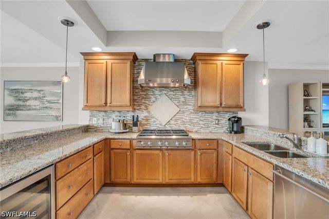265 Indies WAY 1402, Naples, FL 34110