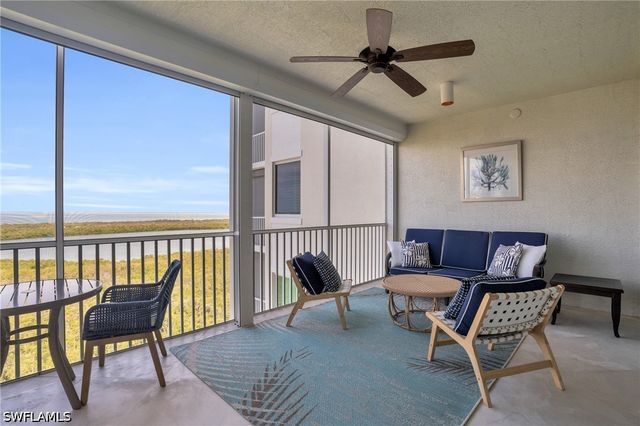 265 Indies WAY 1402, Naples, FL 34110