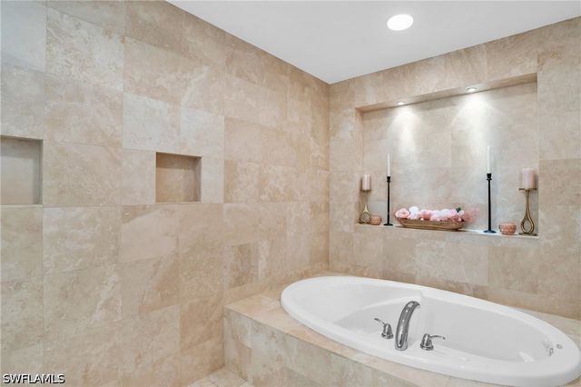 265 Indies WAY 1402, Naples, FL 34110
