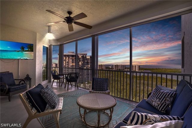 265 Indies WAY 1402, Naples, FL 34110