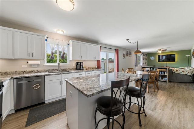 269 Linden Drive, Round Lake Park, IL 60073