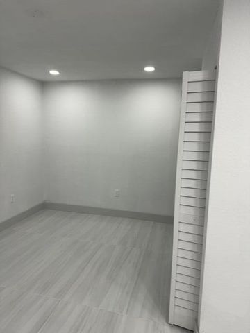 405 N E Street, Lake Worth, FL 33460