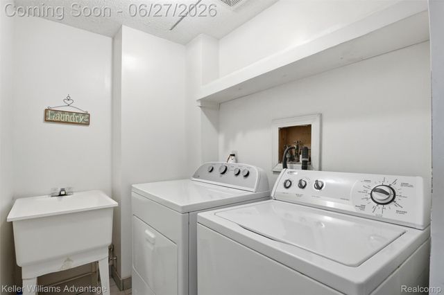 1479 Chanticlair Circle, Wixom, MI 48393
