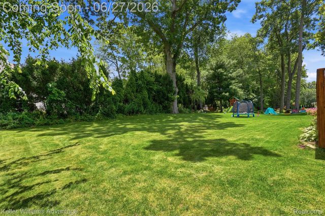 1479 Chanticlair Circle, Wixom, MI 48393