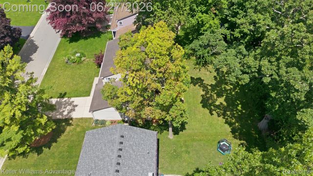 1479 Chanticlair Circle, Wixom, MI 48393
