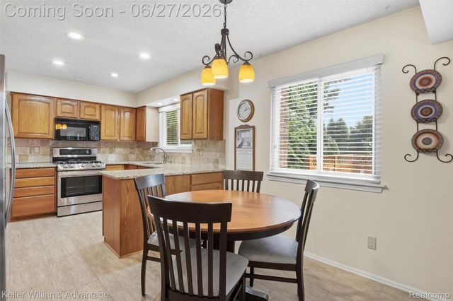 1479 Chanticlair Circle, Wixom, MI 48393