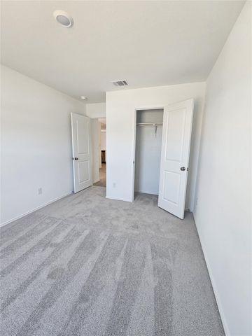 2304 Blizzard DR, Lockhart, TX 78644