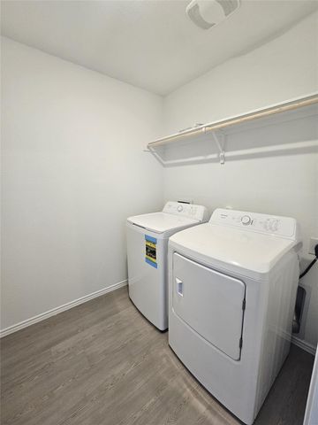 2304 Blizzard DR, Lockhart, TX 78644