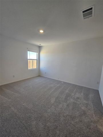 2304 Blizzard DR, Lockhart, TX 78644