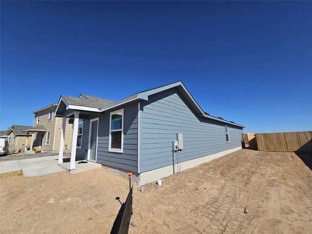 2304 Blizzard DR, Lockhart, TX 78644