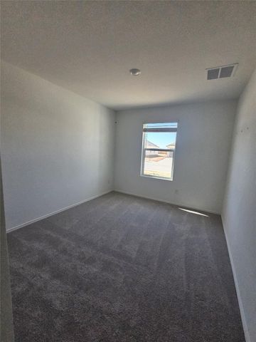 2304 Blizzard DR, Lockhart, TX 78644