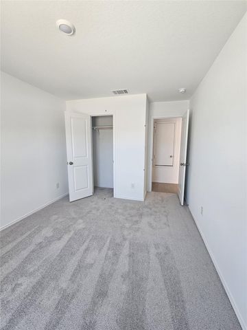 2304 Blizzard DR, Lockhart, TX 78644