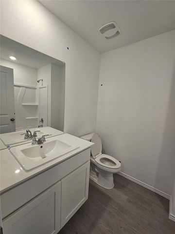 2304 Blizzard DR, Lockhart, TX 78644