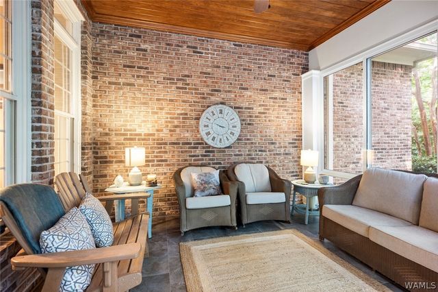 1221 Crown Pointe Blvd, Tuscaloosa, AL 35406
