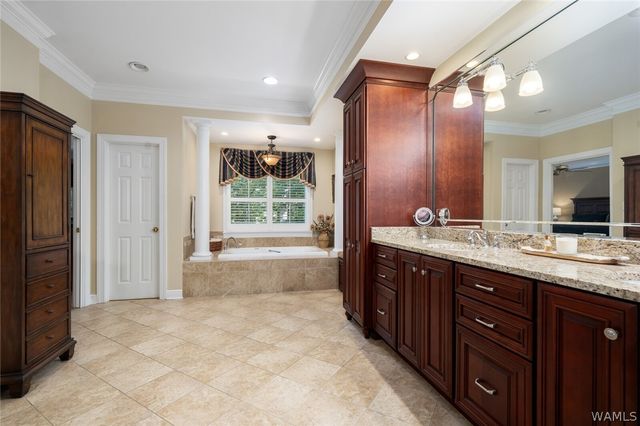 1221 Crown Pointe Blvd, Tuscaloosa, AL 35406