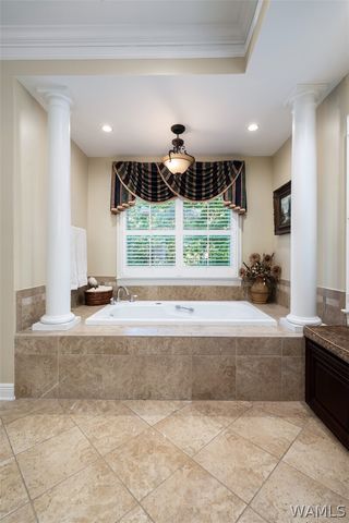 1221 Crown Pointe Blvd, Tuscaloosa, AL 35406