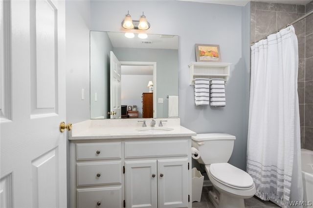 1221 Crown Pointe Blvd, Tuscaloosa, AL 35406