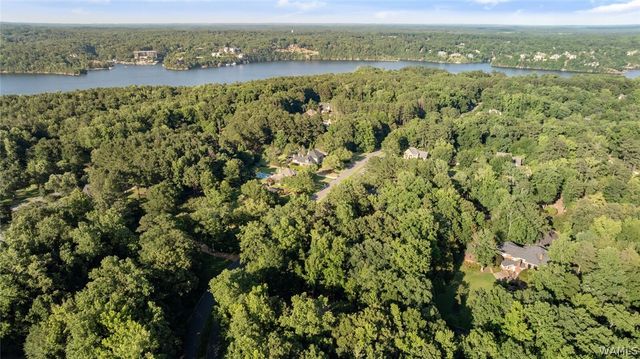 1221 Crown Pointe Blvd, Tuscaloosa, AL 35406