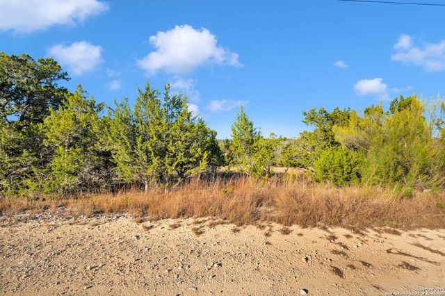 241 WALDEN POND, Bandera, TX 78003