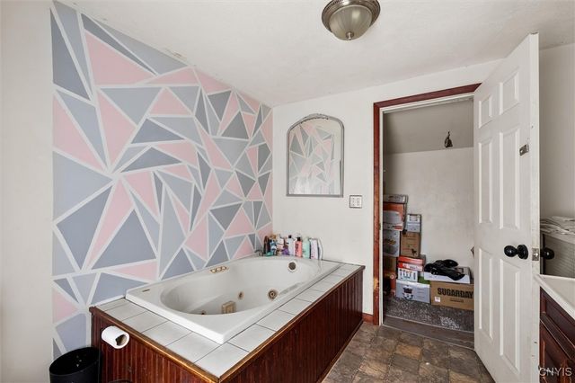 11 Liberty Street, Auburn, NY 13021