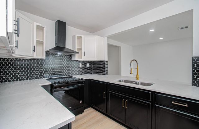 15448 Chipman Lane 5448, Houston, TX 77060