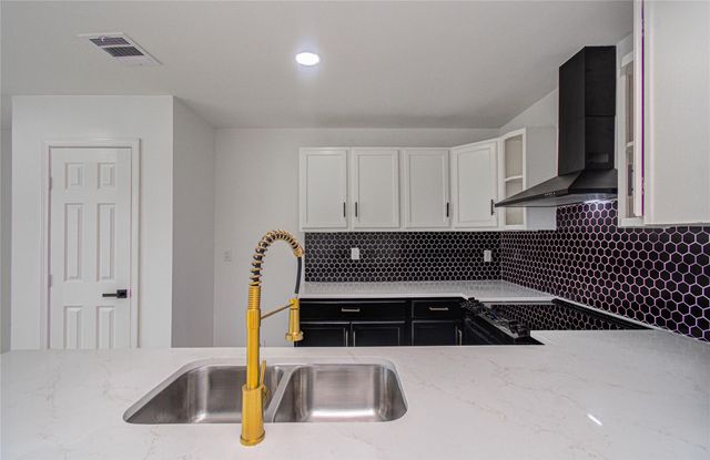 15448 Chipman Lane 5448, Houston, TX 77060