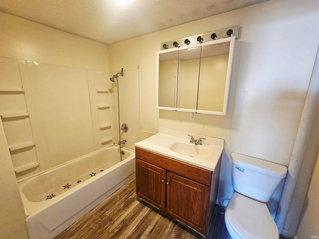 3312 E 16th Street, Muncie, IN 47302