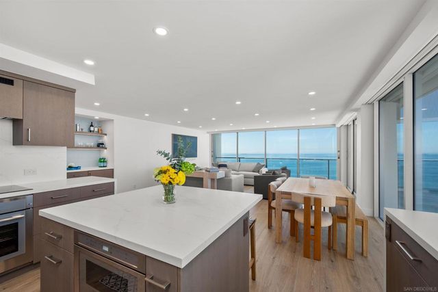 1730 Avenida Del Mundo 1608, Coronado, CA 92118