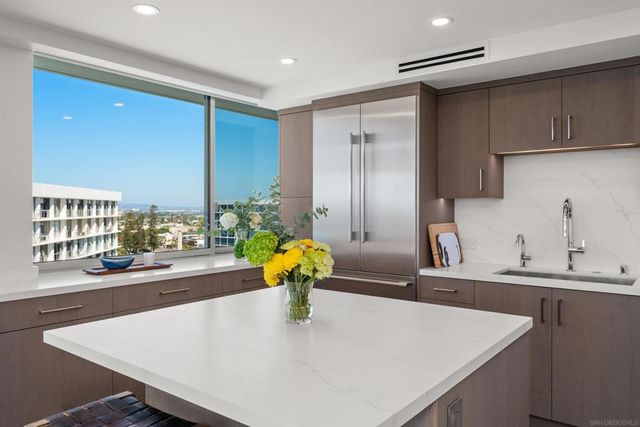 1730 Avenida Del Mundo 1608, Coronado, CA 92118