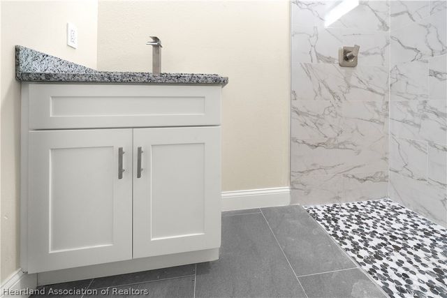 1043 Albert Avenue, Lehigh Acres, FL 33971