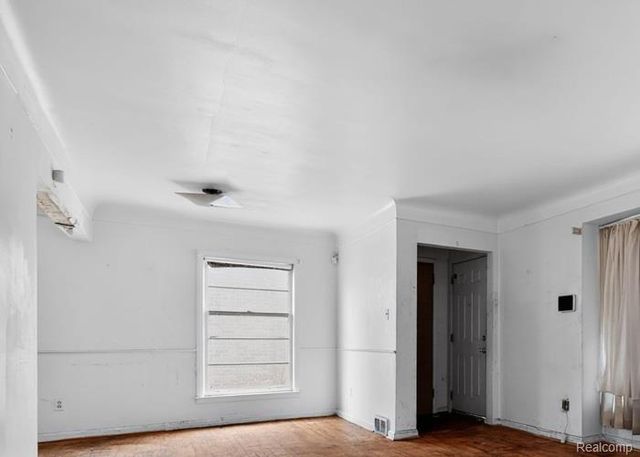 12945 Memorial Street, Detroit, MI 48227