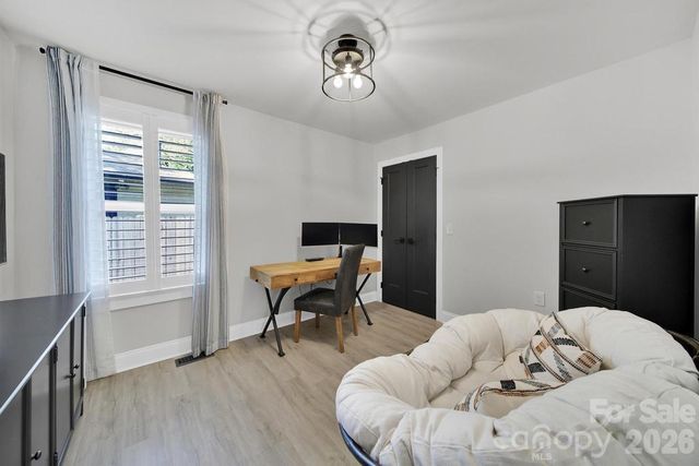 517 Inwood Drive, Charlotte, NC 28209