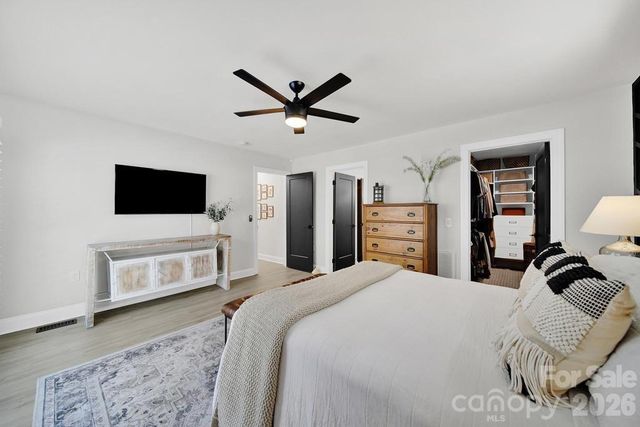 517 Inwood Drive, Charlotte, NC 28209