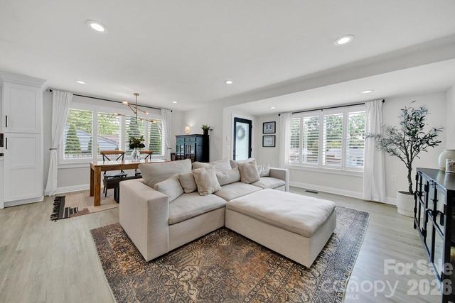 517 Inwood Drive, Charlotte, NC 28209