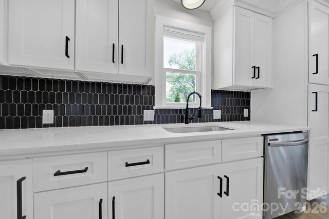 517 Inwood Drive, Charlotte, NC 28209