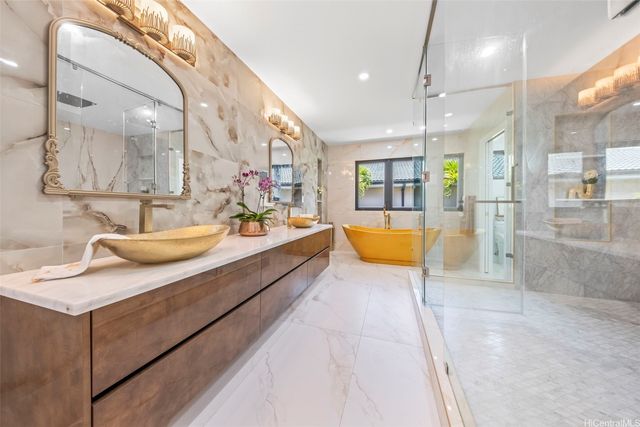 123 Waihili Place, Honolulu, HI 96825